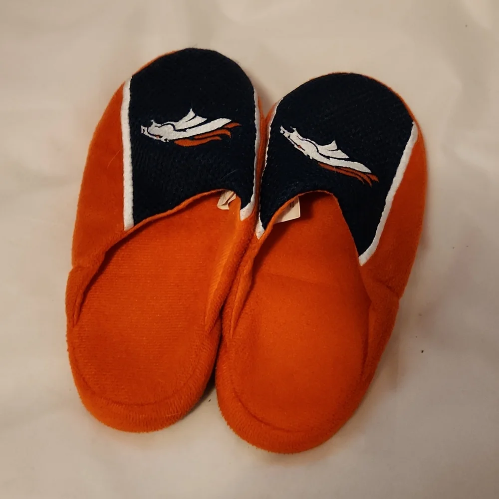 Denver Broncos slippers